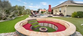 Resort Style Home 5 min. from shopping and restaurants, 10 min. to local beaches