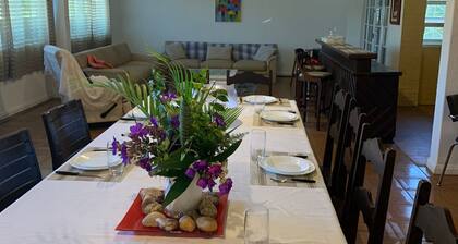 Casa Ampla a 200 mts da Praia de Jurere Internacional