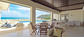 Jasmine Beachfront  FULL SERVICE => 4h/day maid service & 3 meals chef /day