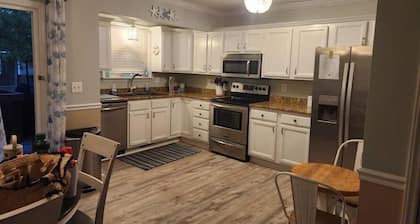 Seas The Day! Oak Island Retreat