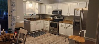 Seas The Day! Oak Island Retreat