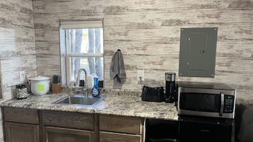 Fridge, microwave, coffee/tea maker, electric kettle
