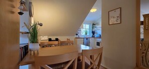 Dining - Ferienwohnung F4 - 1-zi-wohnung im Dachgeschoss mit Wlan (Graal-Müritz)