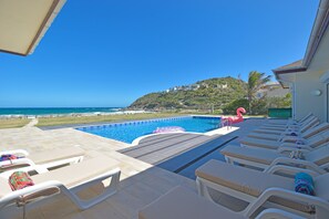 Pool - Orchid Beachfront  FULL SERVICE => 4h/day maid service & 3 meals chef /day (Sint Maarten)