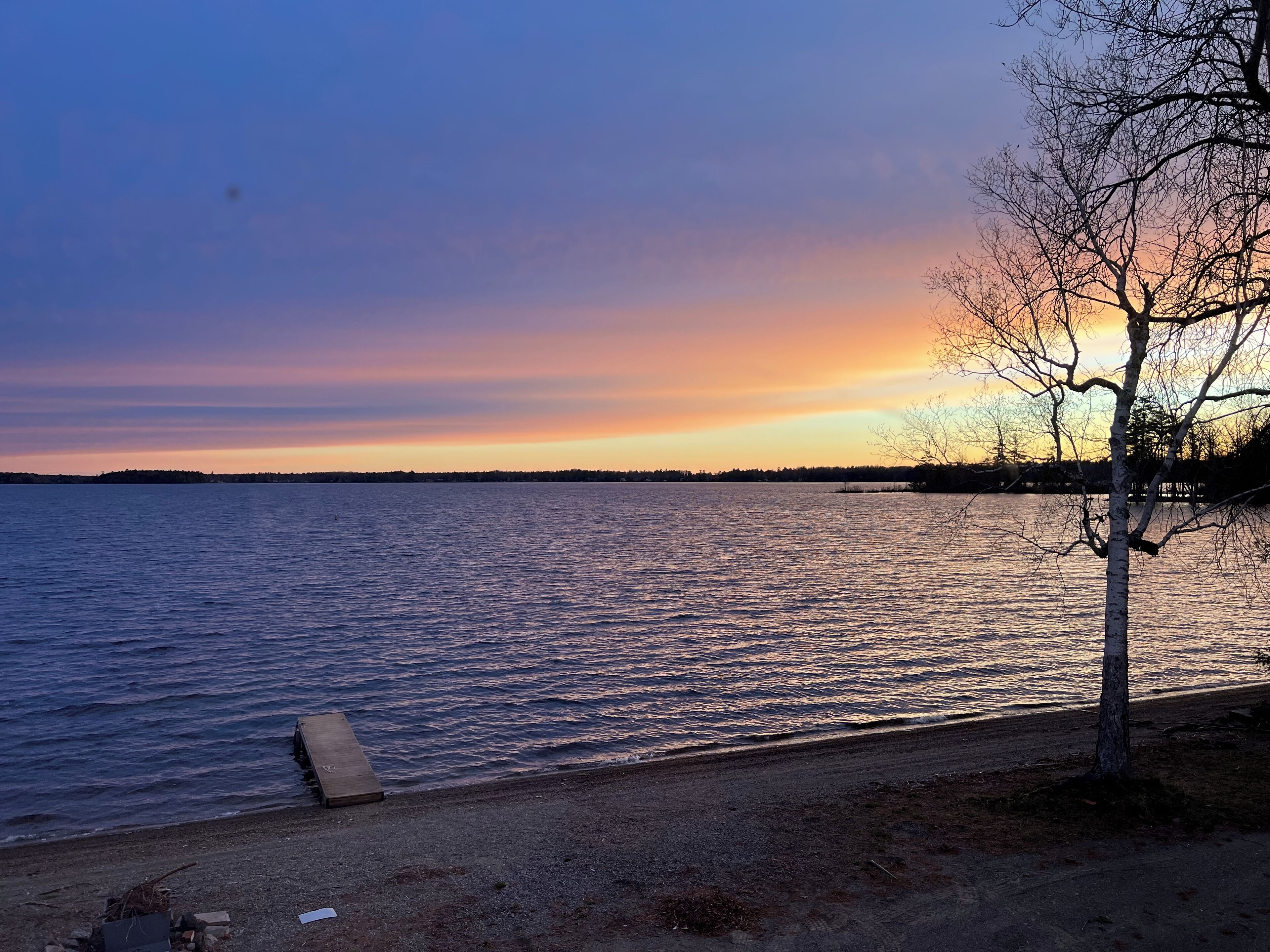 Cozy Lake Front Cabin minutes to Bangor and the University of Maine 