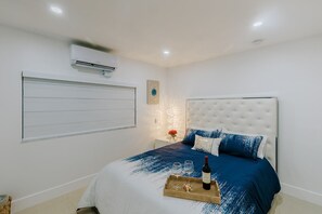 1 chambre, fer et planche à repasser, Wi-Fi, literie fournie