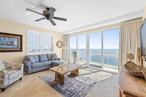 Smart TV - Beautiful beachfront condo w/ amazing views, garden tub & resort pools/hot tubs! (Panama City)
