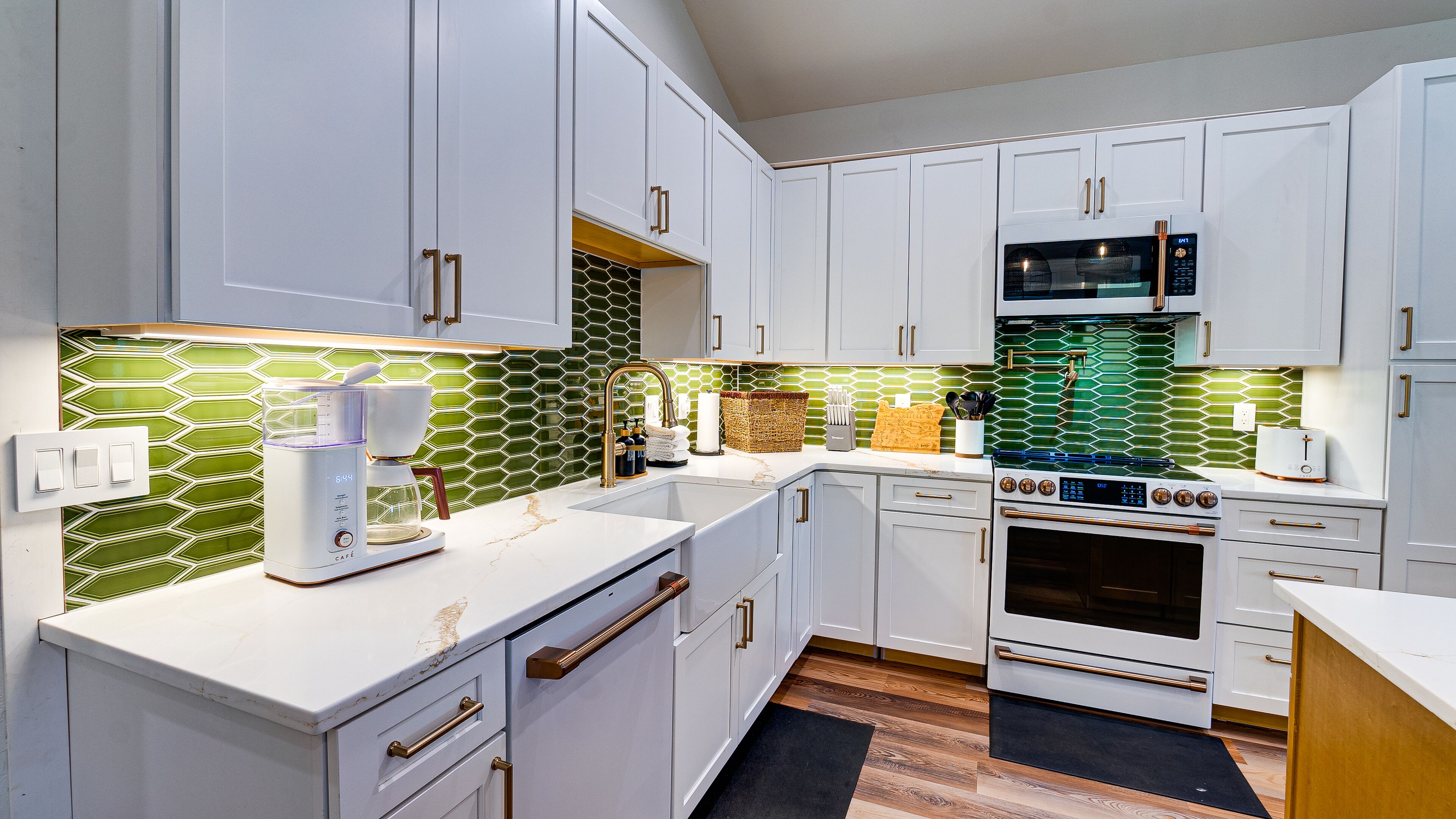 Refrigerador, horno, parrilla de estufa y tostadora 