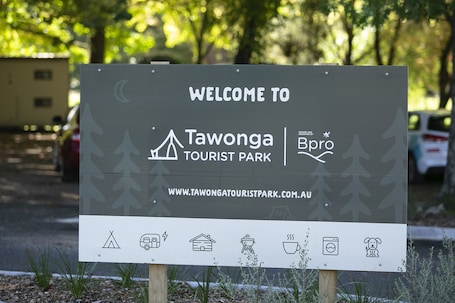 Fachada del alojamiento. Tawonga Tourist Park