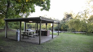 Grill-/Picknickplatz