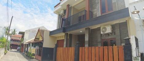 Overnatningsstedets facade