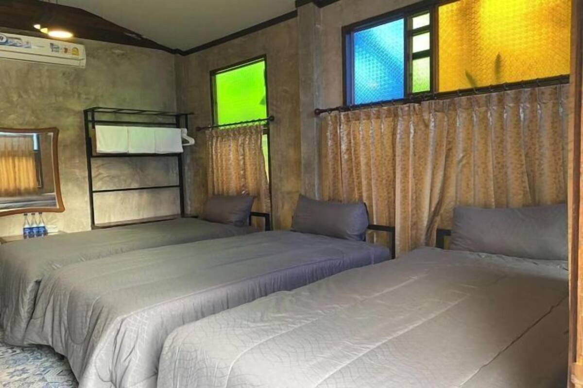 In-room safe, desk, iron/ironing board (on request), WiFi (free)