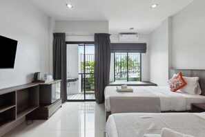 Chambre avec lits jumeaux, balcon | Vue de la chambre