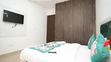 Suite | Pengeskab på værelset, skrivebord, gratis Wi-Fi, sengetøj