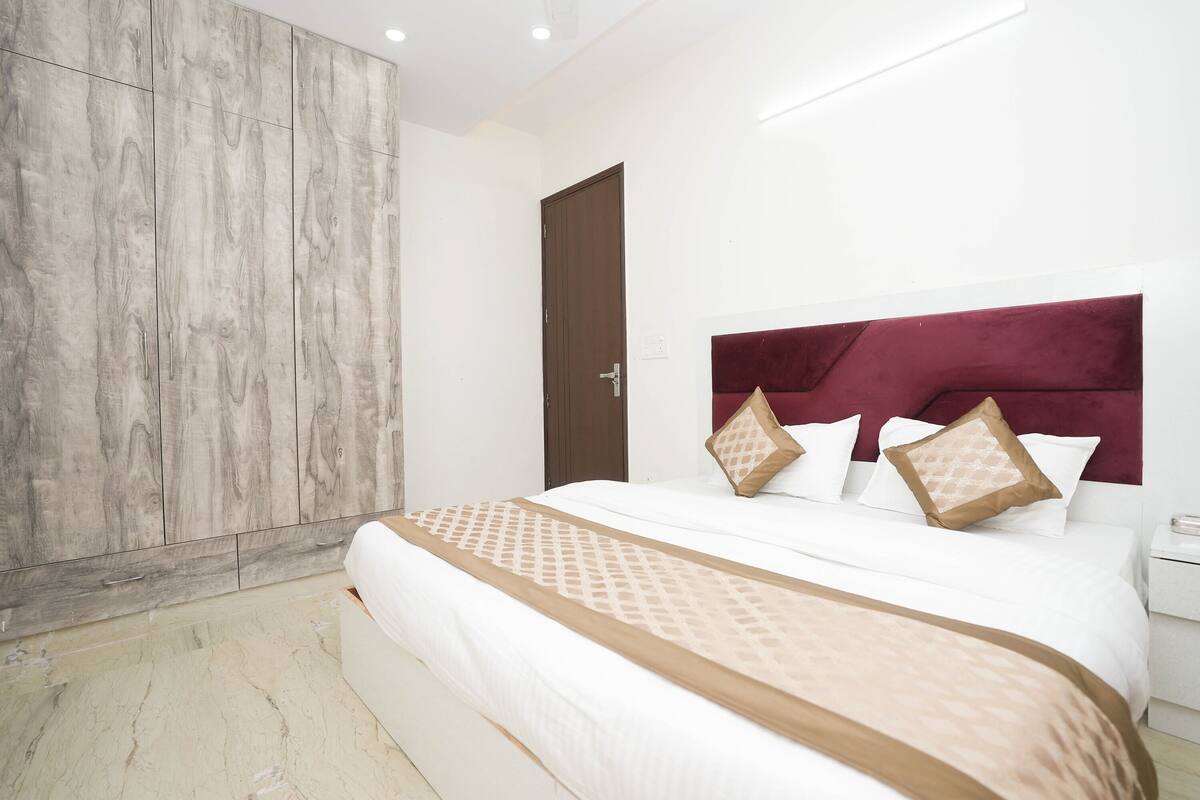 Quarto luxo | 1 quarto, cofres nos quartos, escrivaninha, Wi-Fi de cortesia