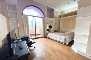 Căn hộ, 3 phòng ngủ | Minibar, két bảo mật tại phòng, bàn 