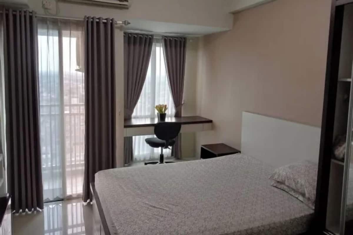 Minibar, Schreibtisch, kostenloses WLAN, Bettwäsche