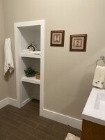 Quarto exclusivo, vista para a colina, ao lado da pista de esqui | Banheiro | Produtos de toalete grátis, secador de cabelo