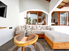 Villa, 2 Bedrooms | Living room | TV