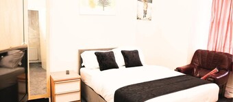 Stunning 5-Bed House in Newcastle upon Tyne