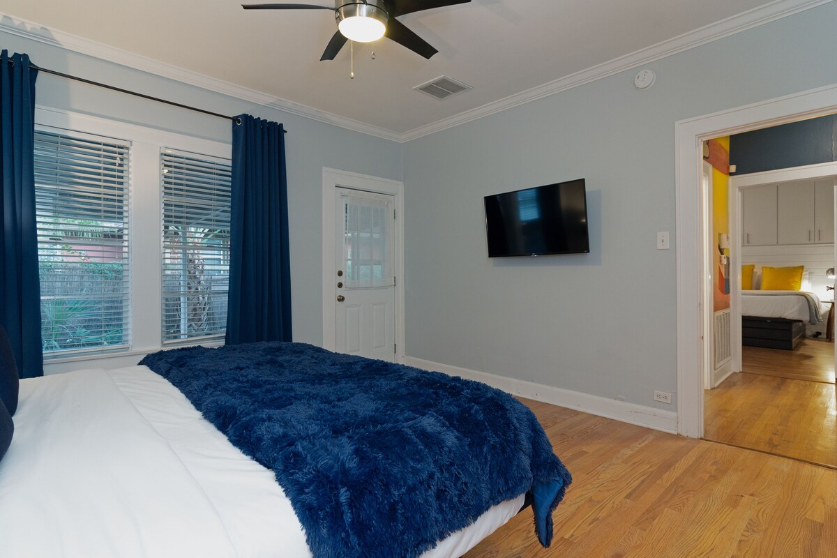 Photo 19 of 3BR The Poseidon! Aquatic Dream Pool in Montrose!