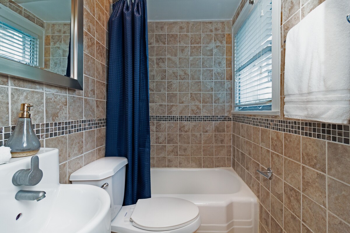 Photo 26 of 3BR The Poseidon! Aquatic Dream Pool in Montrose!