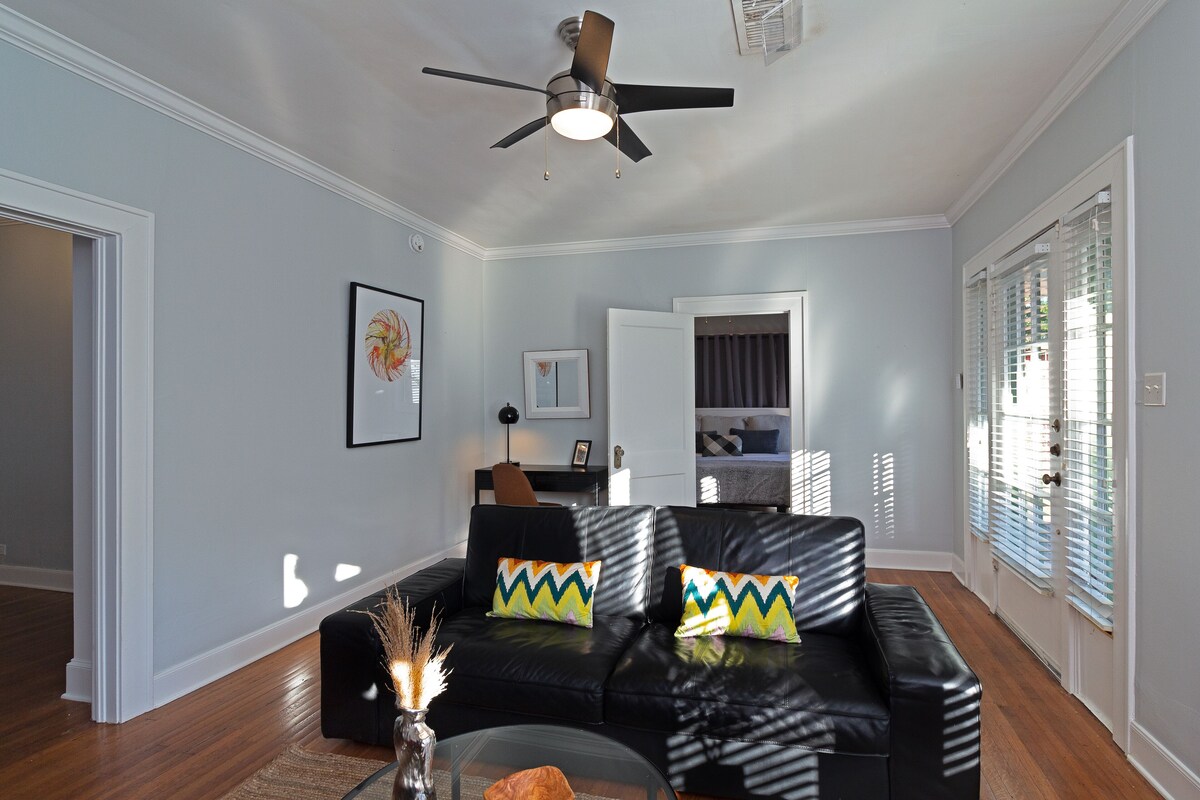 Photo 8 of 3BR The Poseidon! Aquatic Dream Pool in Montrose!