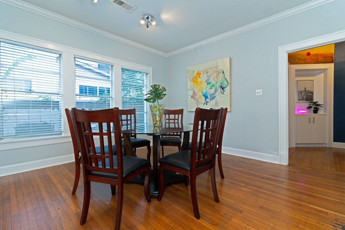 Photo 10 of 3BR The Poseidon! Aquatic Dream Pool in Montrose!