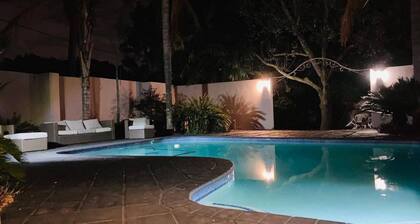 Room in Guest Room - Mash On 569 Rupert st