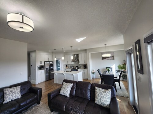  Modern 3 Bedroom house - Smart Lock, Wi-Fi, Netflix, Prime