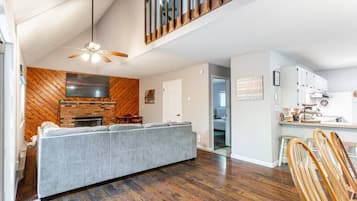 TV, fireplace, offices