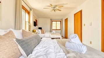 4 bedrooms, WiFi, bed sheets