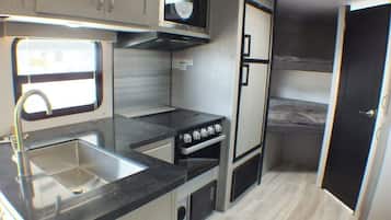 Trailer House Non-smoking