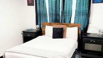 4 bedrooms, desk, iron/ironing board, free WiFi