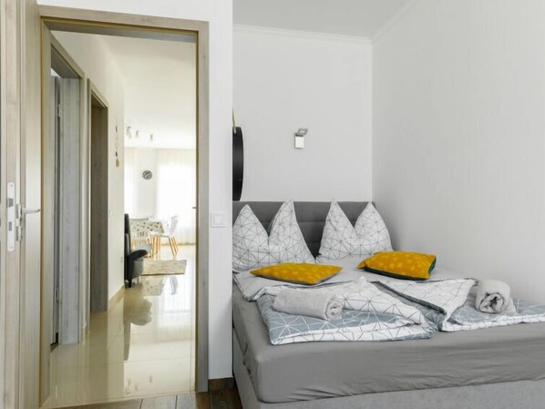 2 bedrooms, Internet