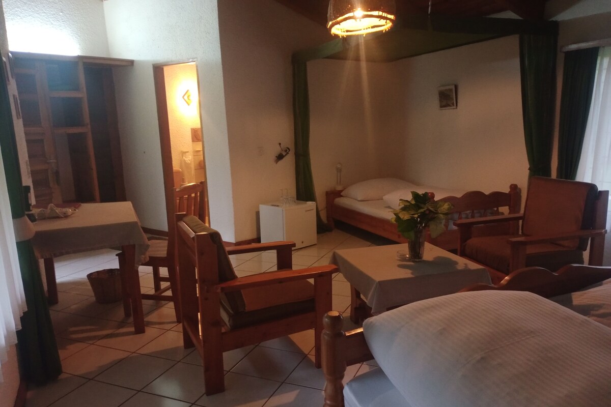 Deluxe Interconnected Family room