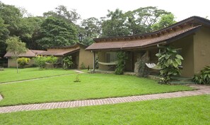 Bar mini, Wi-fi percuma, cadar katil