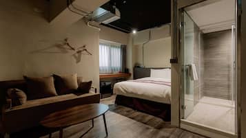 Desk, blackout curtains, free WiFi, bed sheets