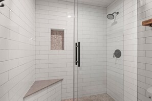 Shower, hair dryer, towels, shampoo - Deer Valley ~Hot Tub w/great Views (Park City)
