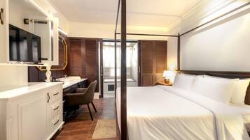 標準雙人或雙床房 | 迷你吧贈品、書桌、免費 Wi-Fi、床單