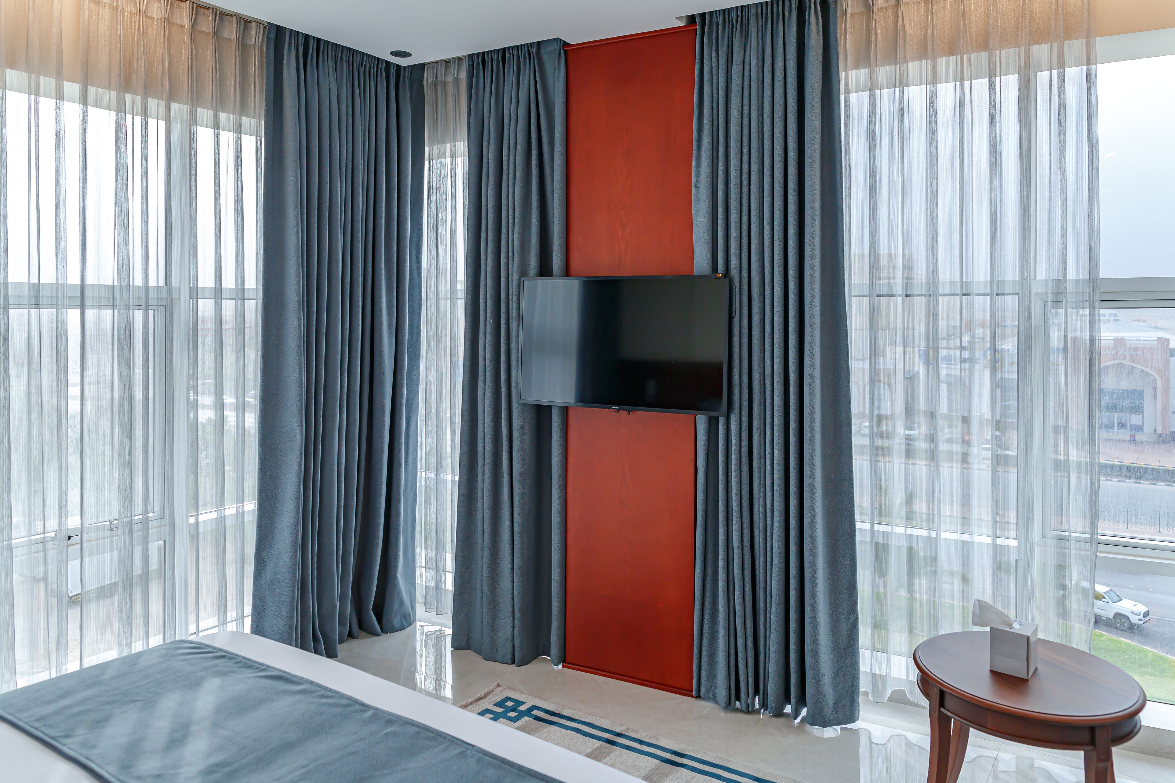 deluxe double room | hypo-allergenic bedding, down duvets, in-room safe, desk