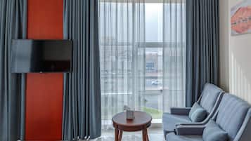 Deluxe Double Room | 1 bedroom, hypo-allergenic bedding, down comforters, in-room safe