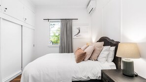 4 Schlafzimmer, Bügeleisen/Bügelbrett, kostenloses WLAN, Bettwäsche