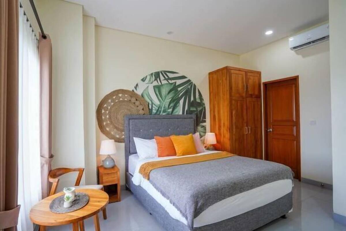 1 bedroom, desk, laptop workspace, WiFi (free)
