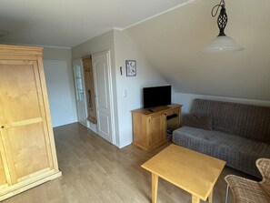 Tv, dvd-afspiller, stereoanlæg