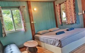 King Room with Air conditioning | ผ้าปูที่นอน