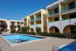 Lägenhet - 3 sovrum - balkong - utsikt mot trädgården | Pool | Utomhuspool