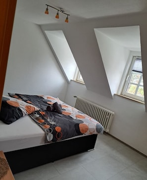 Sistema de insonorización, wifi gratis y ropa de cama 