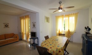 Villa, 3 Schlafzimmer, Balkon, Gartenblick | Innenbereich