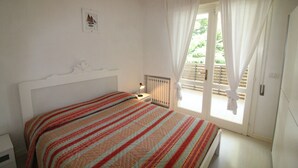 Biệt thự, 3 phòng ngủ, ban công, quang cảnh vườn